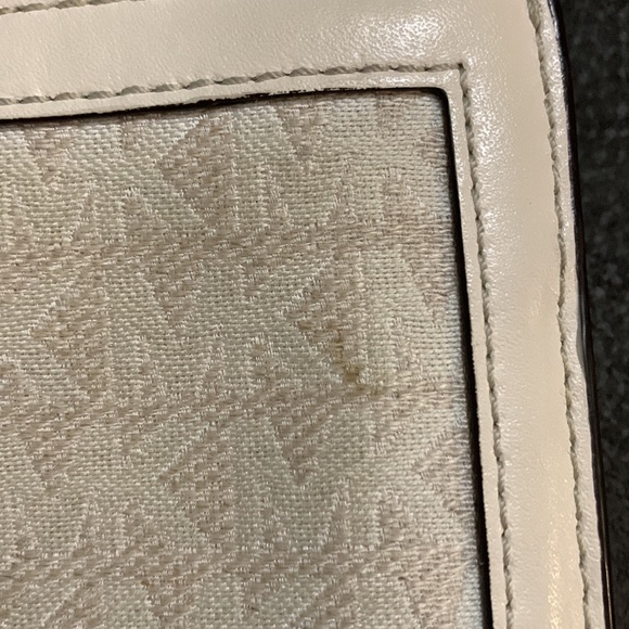 Michael Kors adele logo smartphone wallet - Picture 10 of 10